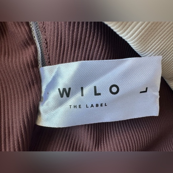 Wilo the Label Mauve Crop Top- size Large - Picture 3 of 4
